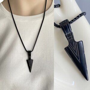 FAC NWT Obsidian Arrowhead Stone Necklace Black​